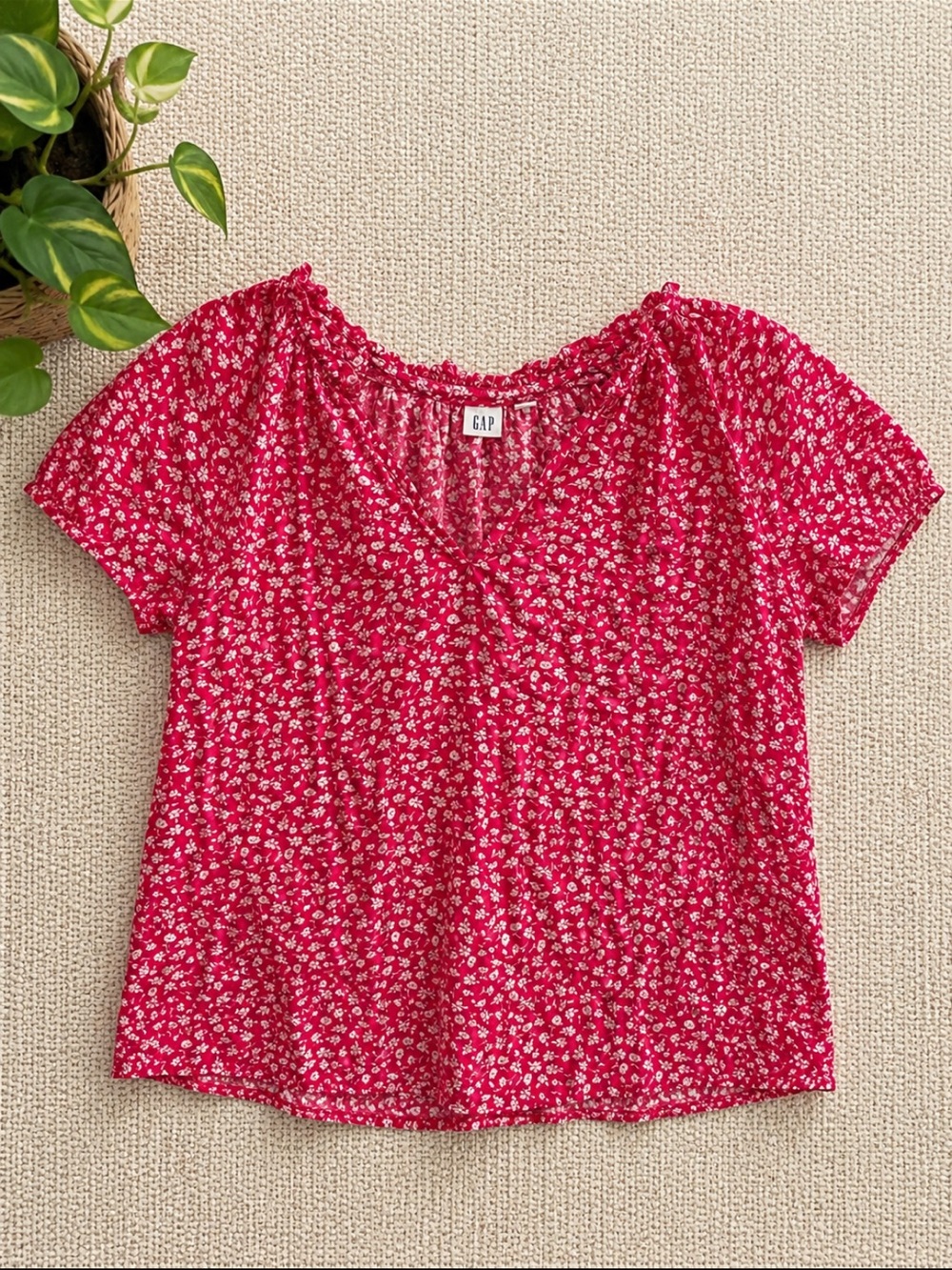 GAP Red Mini Floral Short Sleeve Top